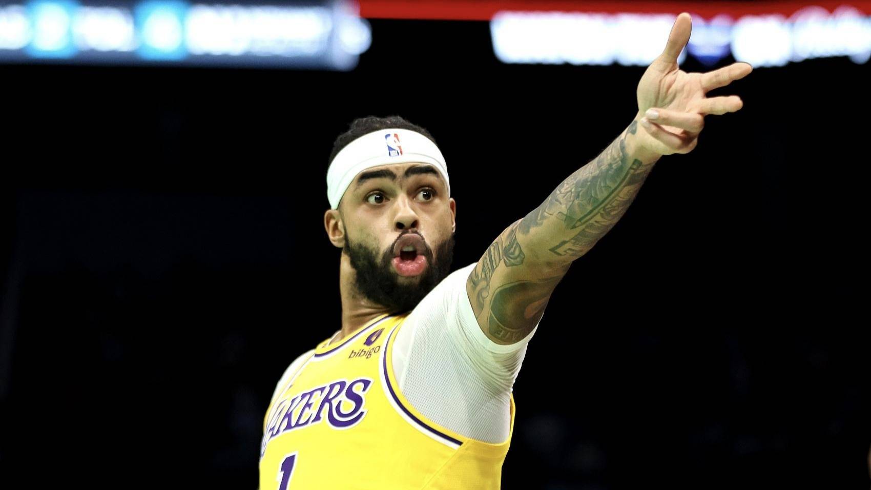 包含勇士翻盘湖人，拉塞尔绝境逆转的词条