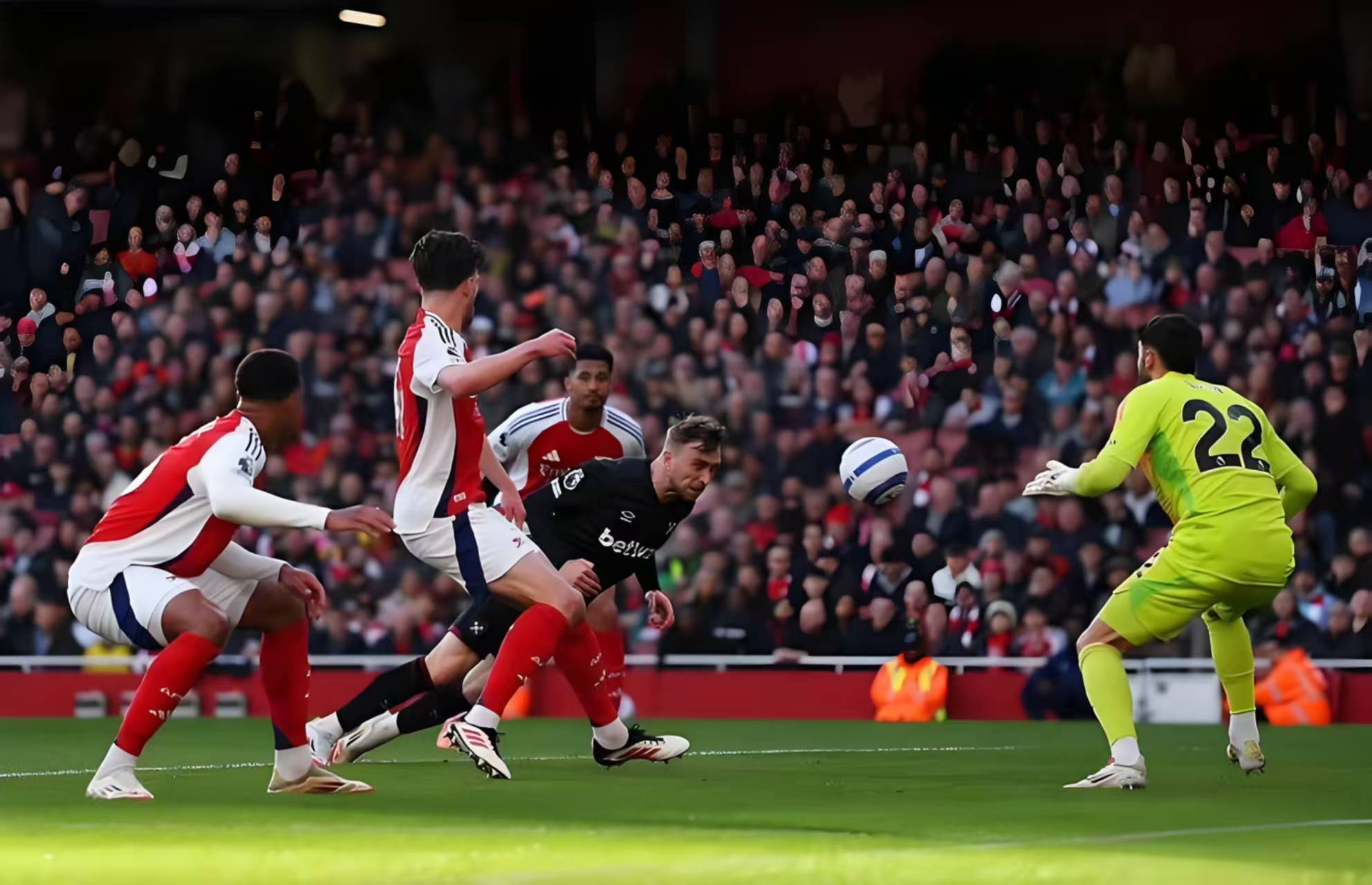 关于罗马强势阿森纳，科曼统治全场的信息