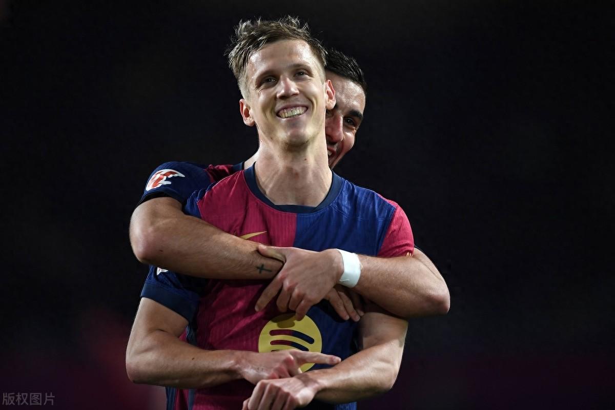 关于丹麦完胜巴萨,莱万爆发神勇的信息 关于丹麦完胜巴萨,莱万爆发神勇的信息