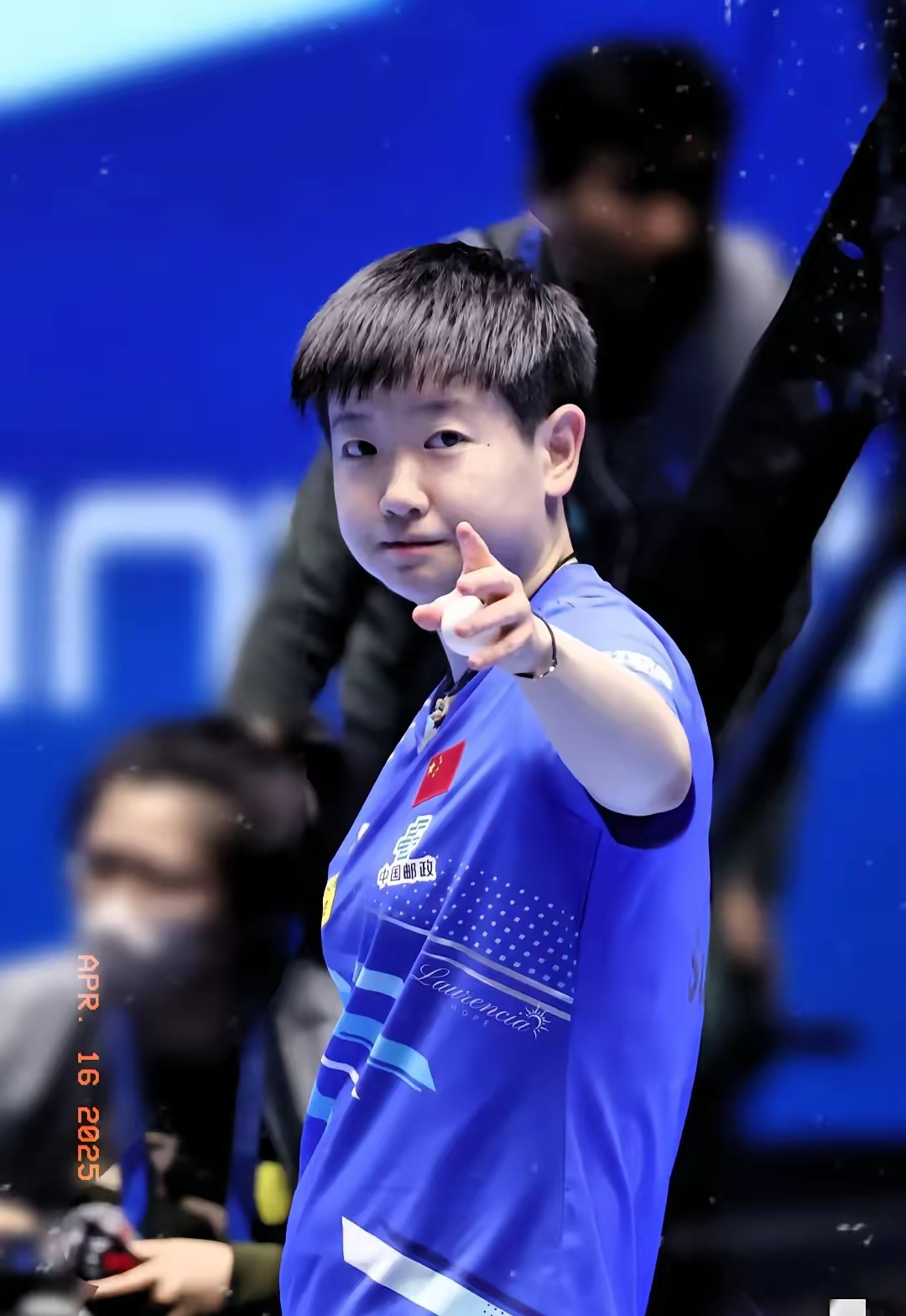 比赛中的精彩瞬间令球迷为之欢呼和惊呼的简单介绍