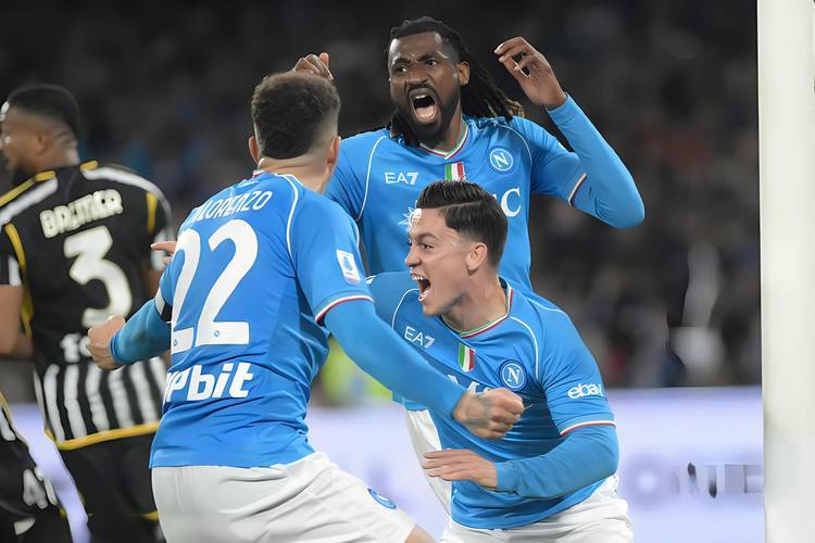 法兰克福客场大败，德国足球联赛形势严峻的简单介绍