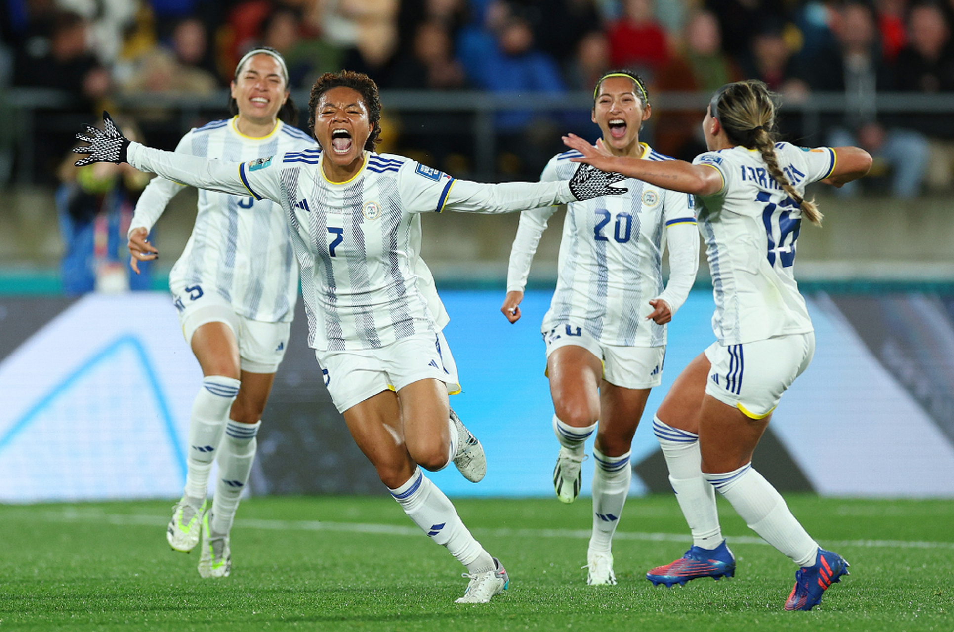 新西兰女足力挺，晋级前八强