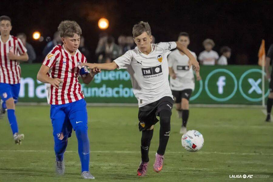 瓦伦西亚惊险晋级,西甲豪门艰难闯入半决赛! 瓦伦西亚惊险晋级,西甲豪门艰难闯入半决赛!