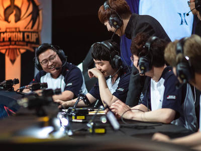 台湾队员在比赛中取得胜利，晋级世界冠军杯