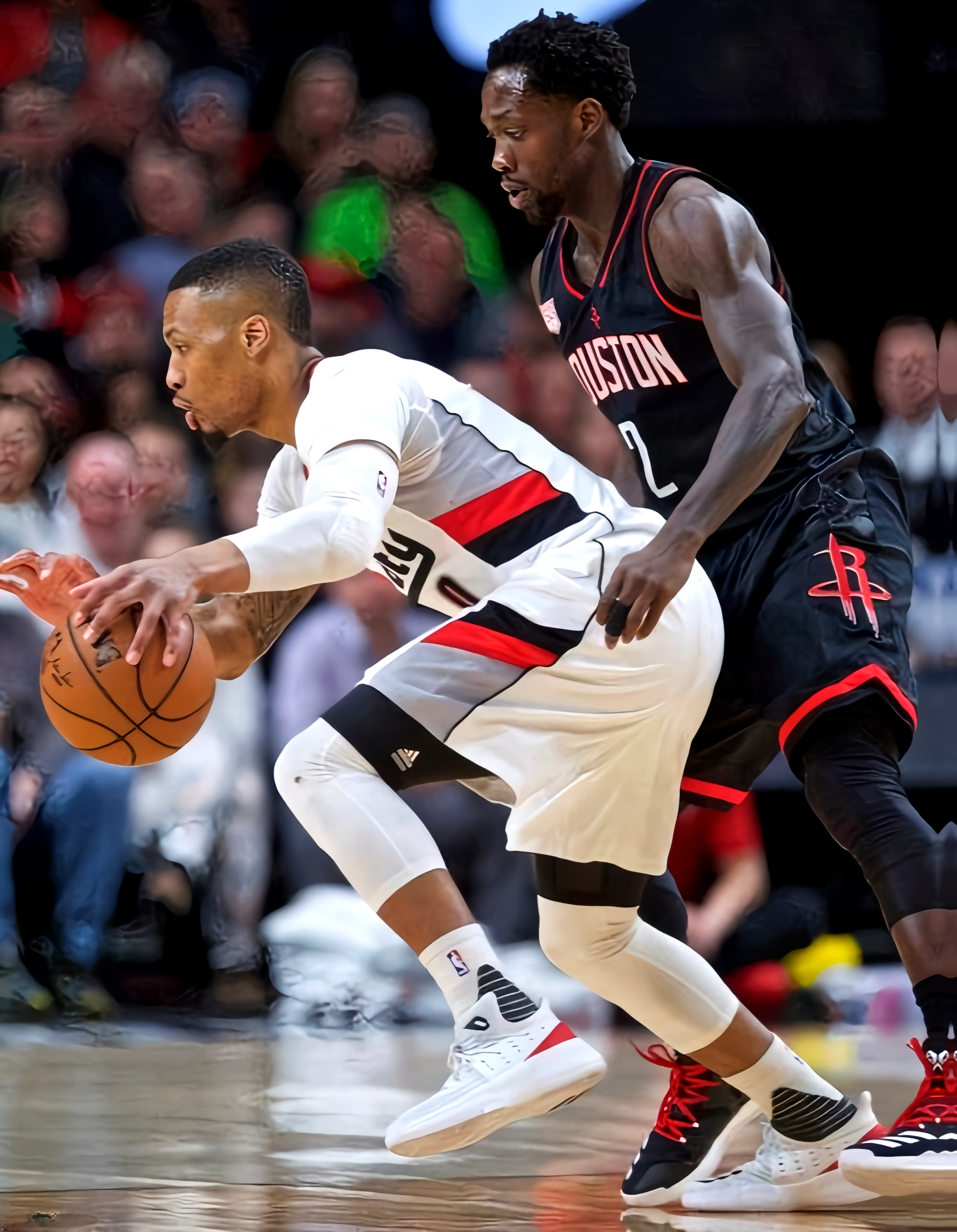 土耳其-纽约篮球联盟再次开展比赛，球迷热情高涨