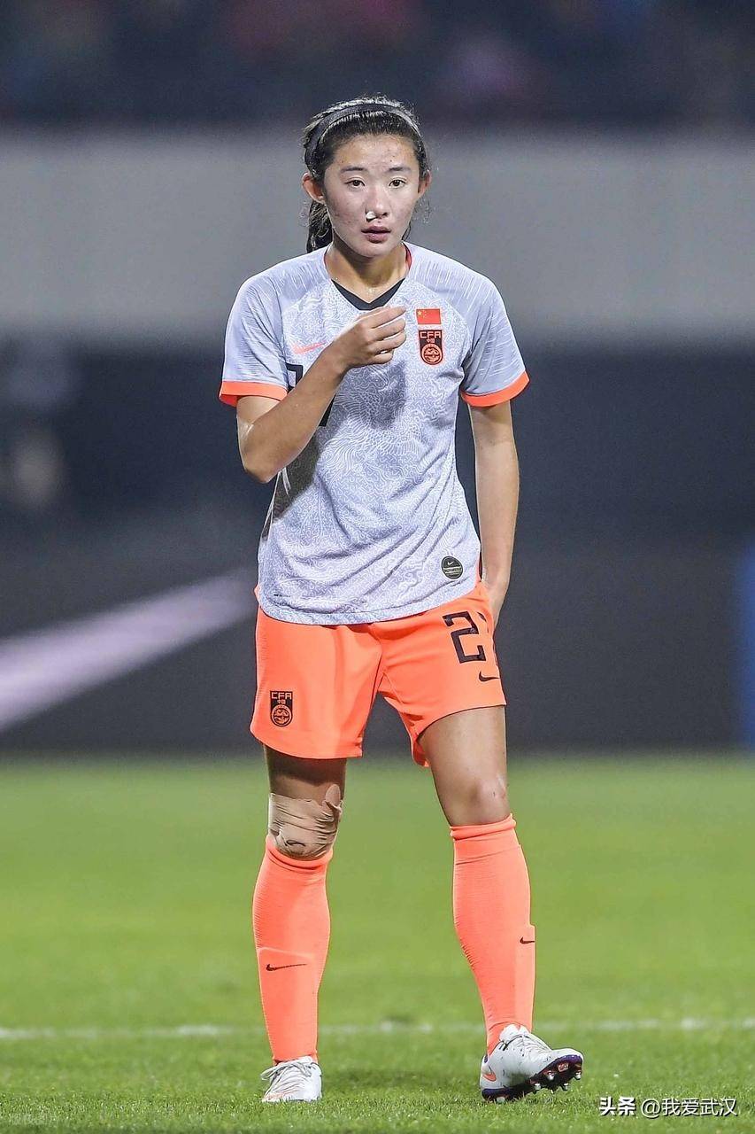 关于中国队在女孩足球比赛中表现出色,赢得胜利的信息 关于中国队在女孩足球比赛中表现出色,赢得胜利的信息