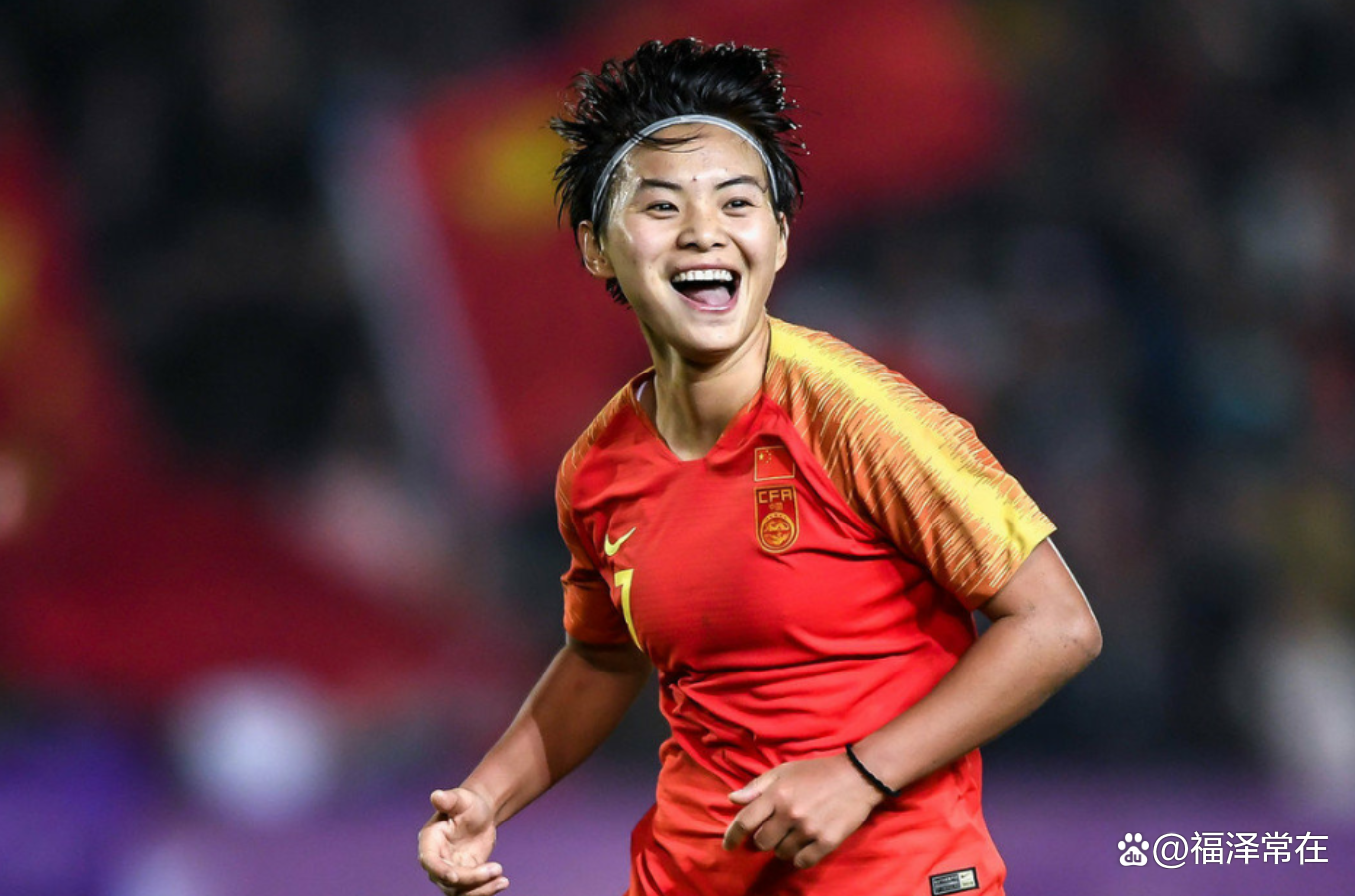 关于中国队在女孩足球比赛中表现出色,赢得胜利的信息 关于中国队在女孩足球比赛中表现出色,赢得胜利的信息