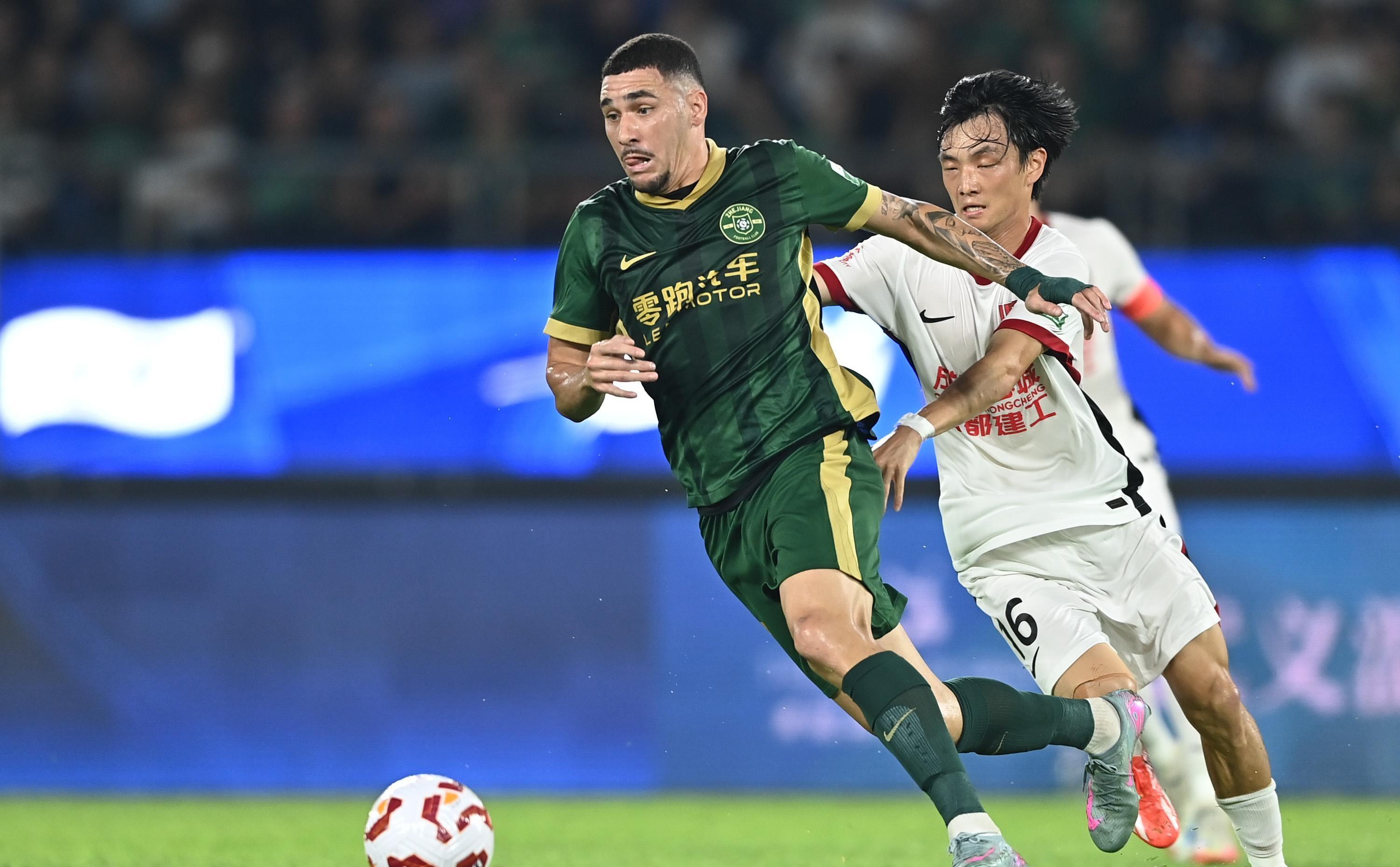 关于申花客场大胜重庆,继续领跑中超联赛积分榜的信息 关于申花客场大胜重庆,继续领跑中超联赛积分榜的信息