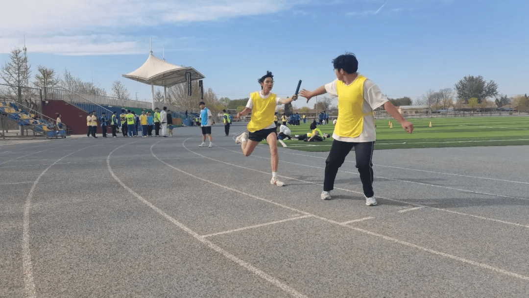 开云体育中国官网-关于体能测试比赛中选手积极拼搏，展现实力的信息