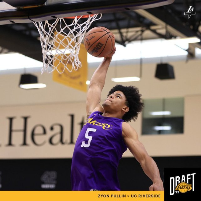 新秀发挥出色,获得主教练的肯定 新秀发挥出色,获得主教练的肯定