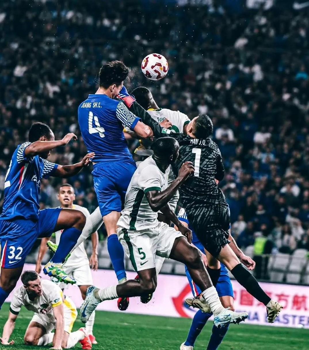 关于热门对决再度上演:球队备战下一场比赛的信息 关于热门对决再度上演:球队备战下一场比赛的信息