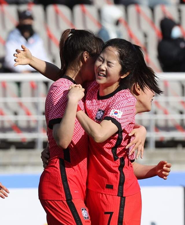 关于韩国队力克日本队,戴资颖统治全场的信息 关于韩国队力克日本队,戴资颖统治全场的信息