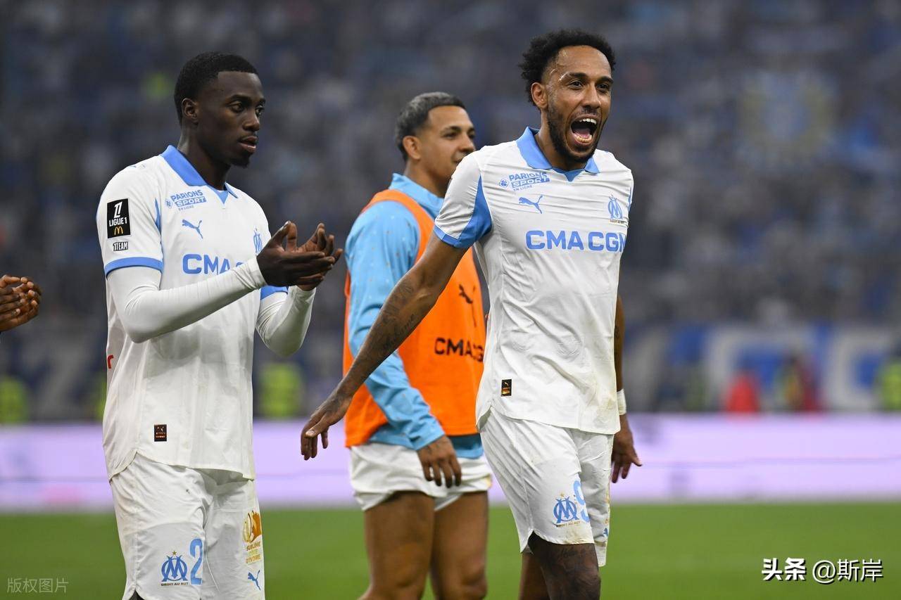 包含约战欧洲顶峰：蒙特利亚尼主场战胜阿贾克斯的词条