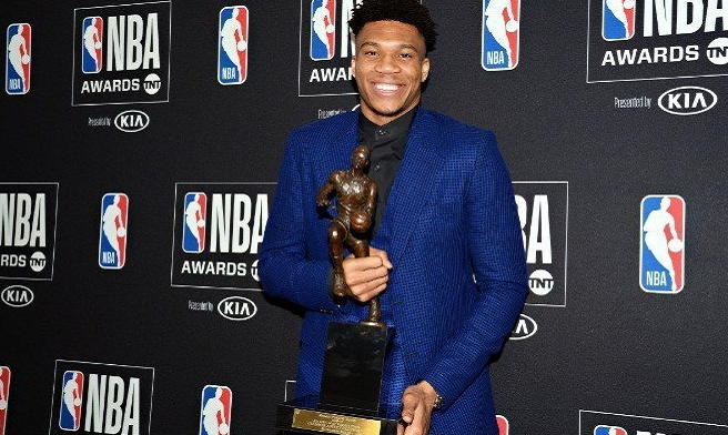 雄鹿队员发表感言感谢球迷一直以来的支持 雄鹿队员发表感言感谢球迷一直以来的支持