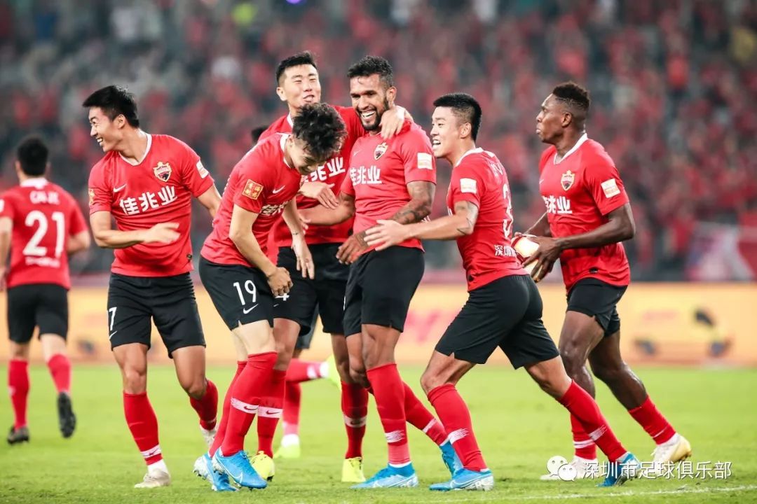 包含武汉卓尔击败深圳佳兆业，掀起热潮的词条