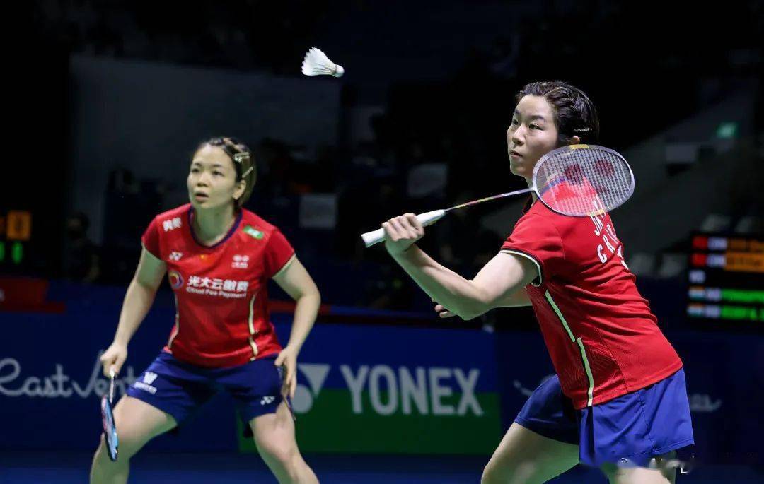 中国队翻盘马来西亚队,黄鸭组合带队取胜 中国队翻盘马来西亚队,黄鸭组合带队取胜