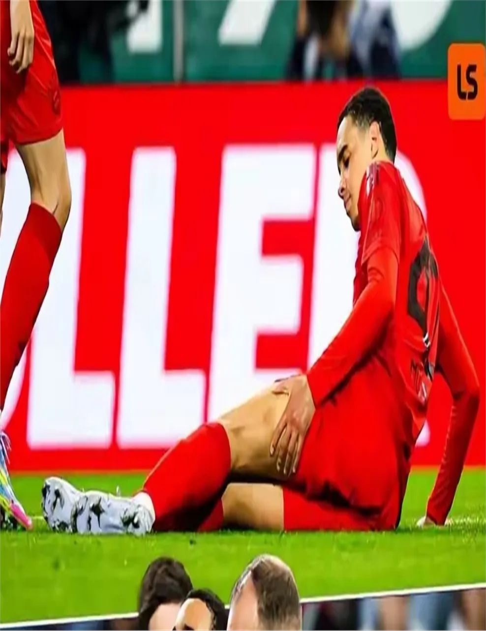 关于葡萄牙绝杀瑞士，哈里·凯恩完成帽子戏法的信息