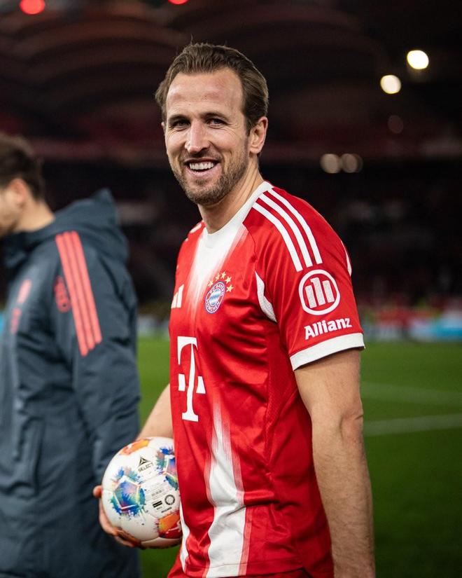 关于葡萄牙绝杀瑞士，哈里·凯恩完成帽子戏法的信息