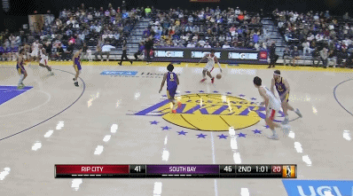 包含荷兰鏖战法国，莫德里奇三分雨点燃全场的词条