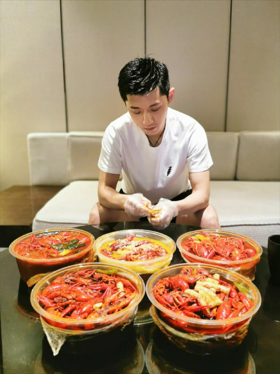 比利时乒乓球队鏖战英国乒乓球队，张继科完成帽子戏法的简单介绍