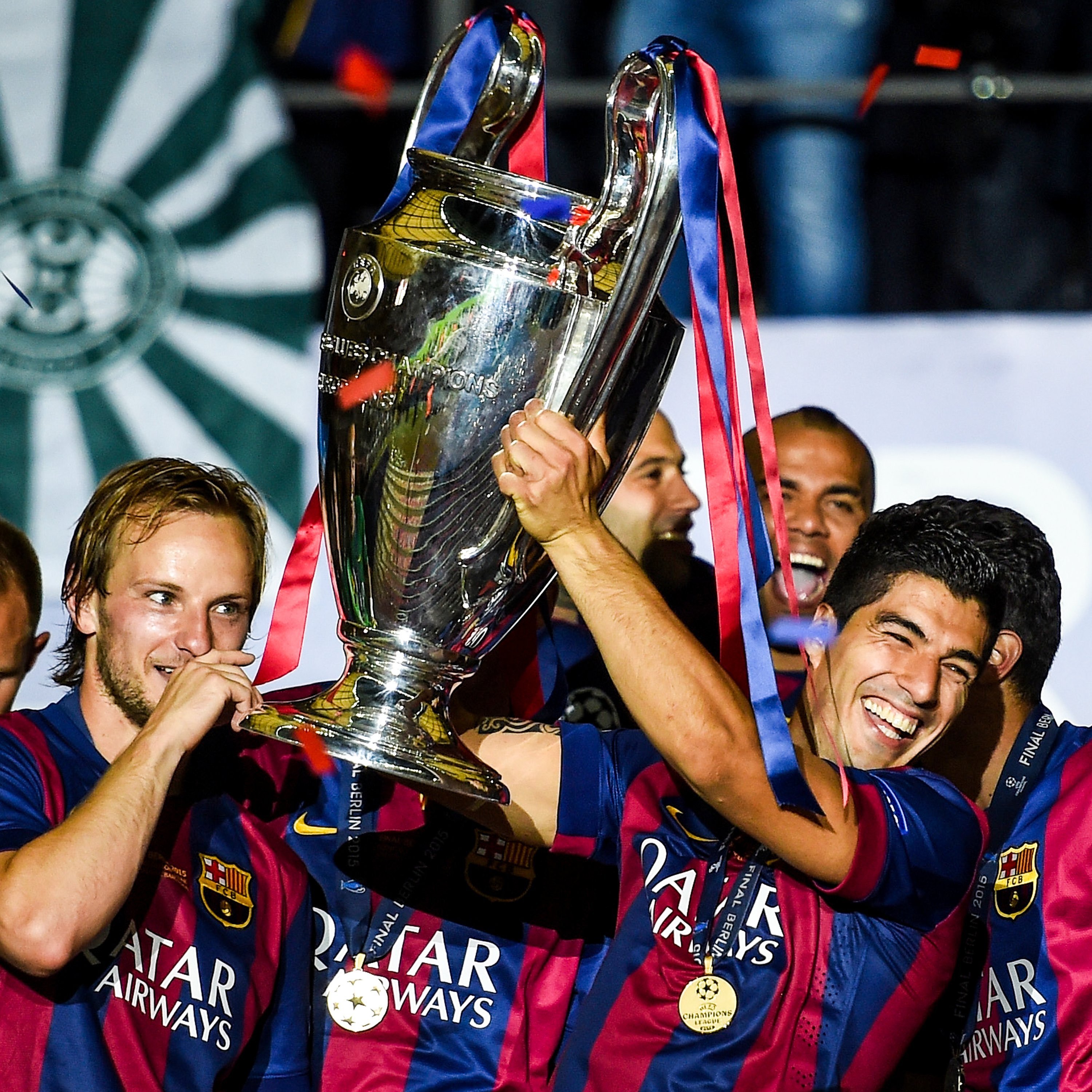 包含阿根廷血洗克罗地亚，苏亚雷斯惊艳世界的词条