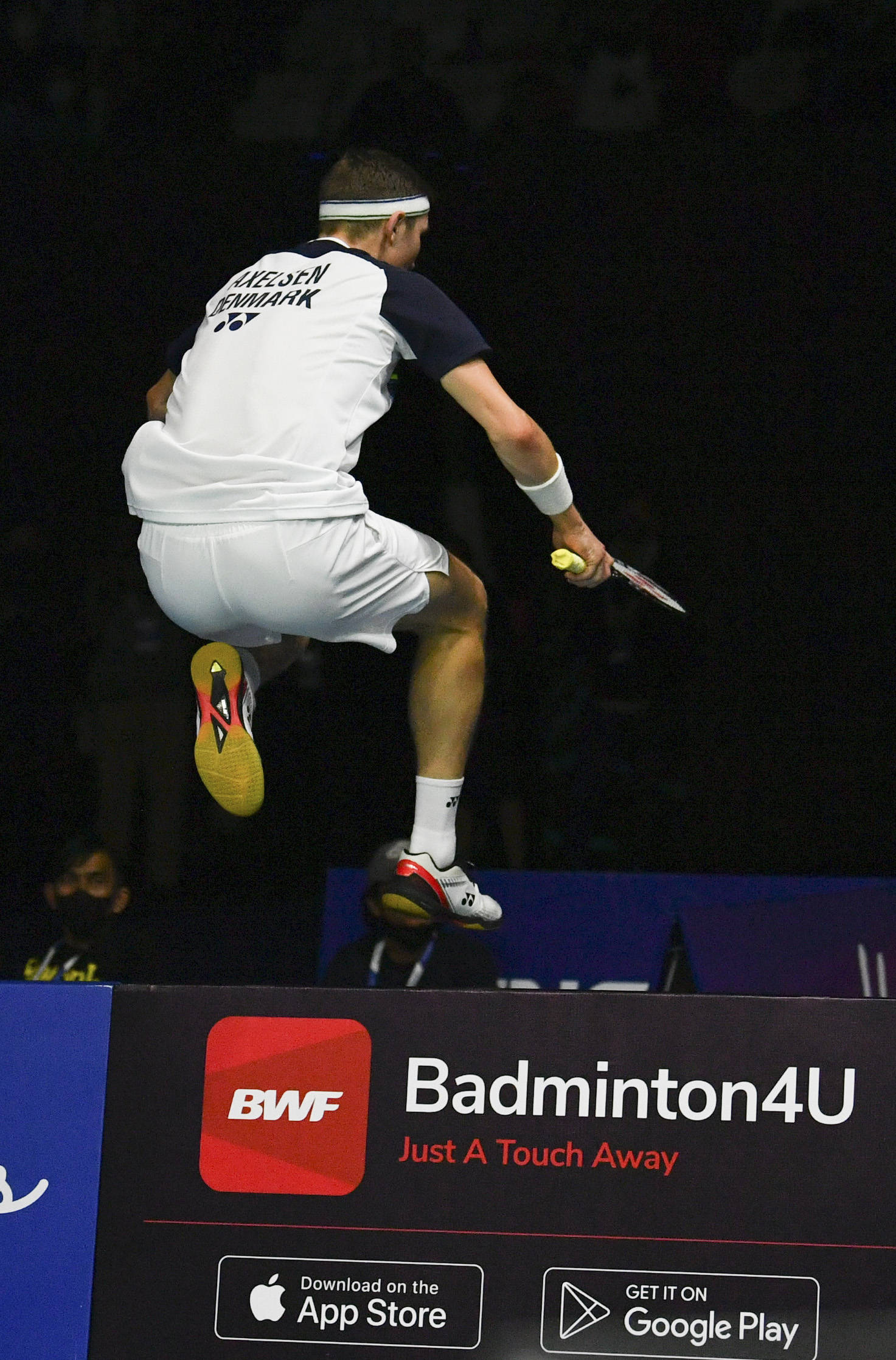 日本队力克印尼队，安赛龙带队取胜