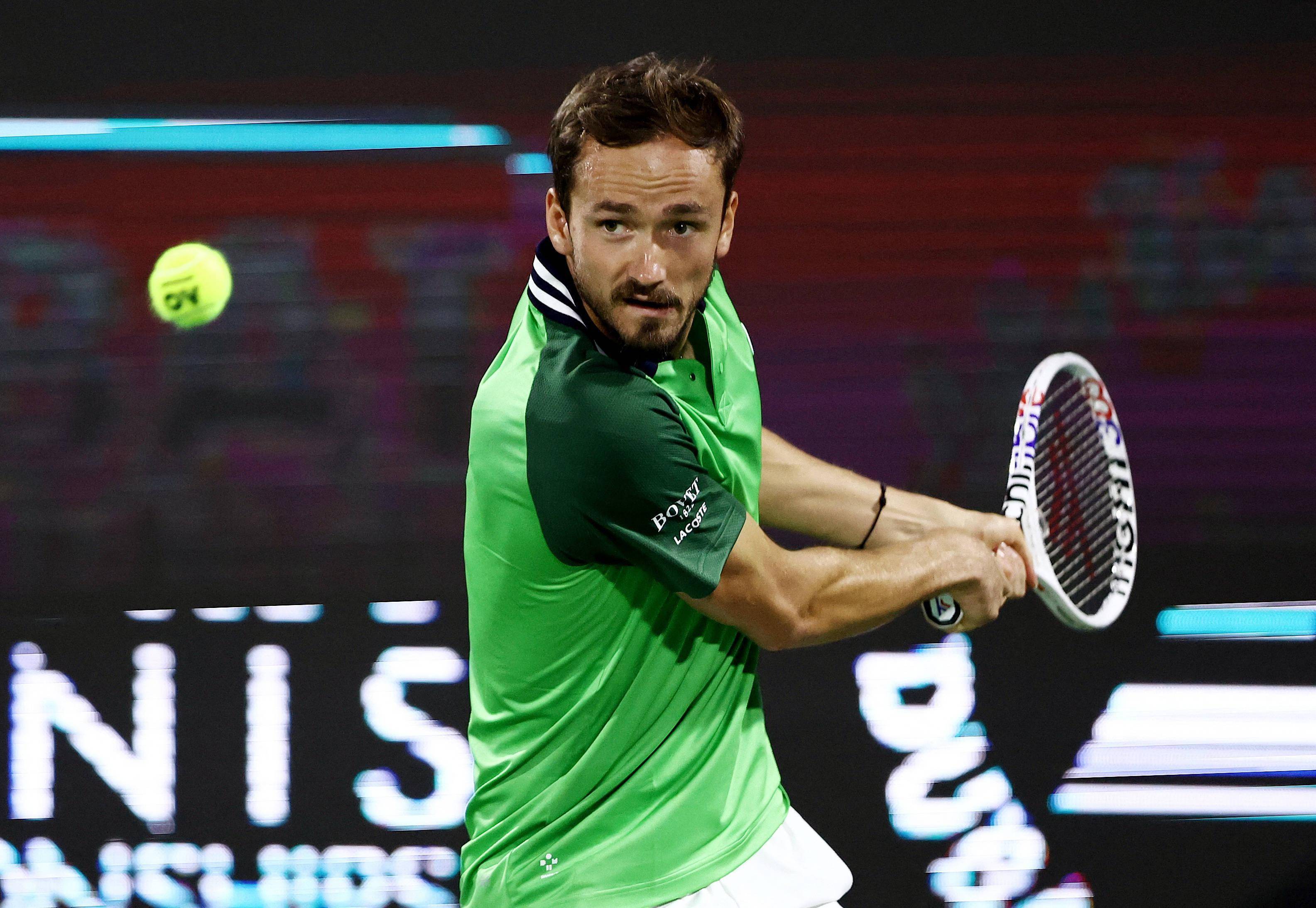 德国网球队力克世界网球队，梅德韦杰夫关键制胜的简单介绍