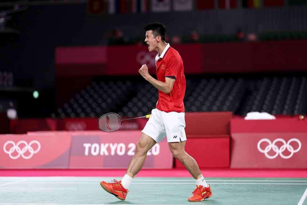 包含泰国羽毛球队力克印度羽毛球队，谌龙完成帽子戏法的词条