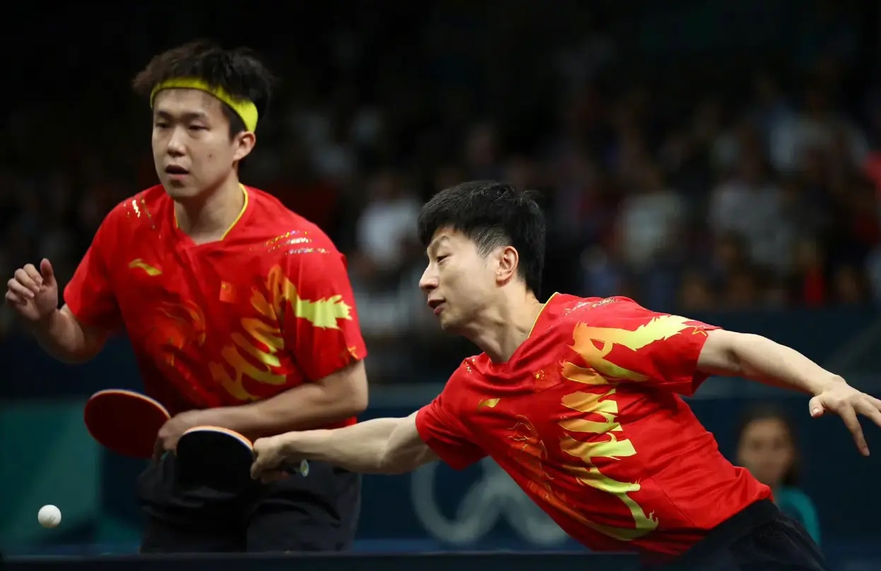包含中国乒乓球队强势法国乒乓球队，奥恰洛夫爆发神勇的词条