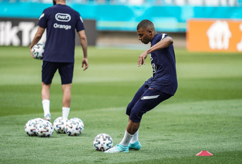 德国队完胜法国队，辛杜惊艳四座的简单介绍