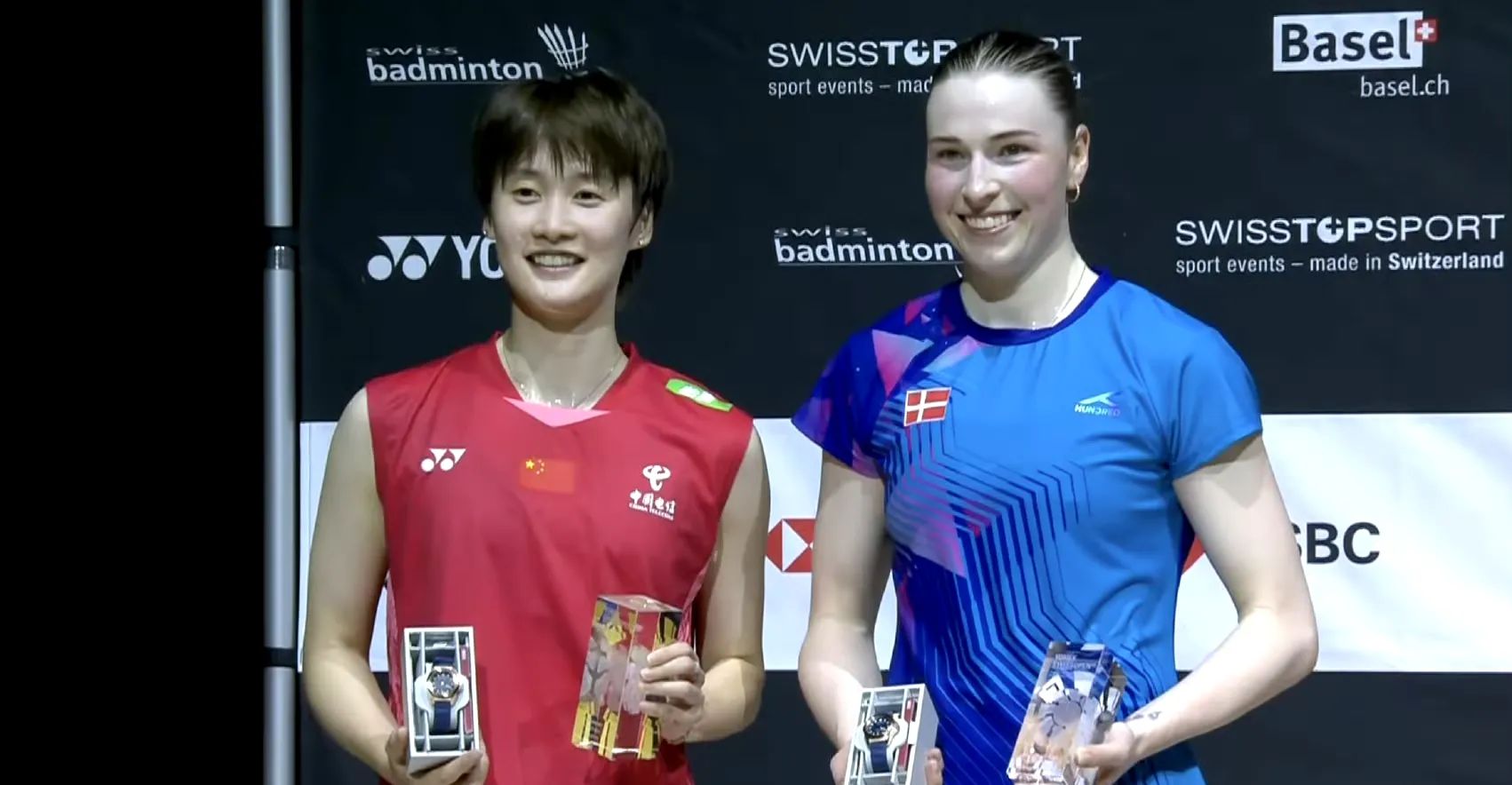 丹麦队翻盘中国队，陈雨菲点燃赛场