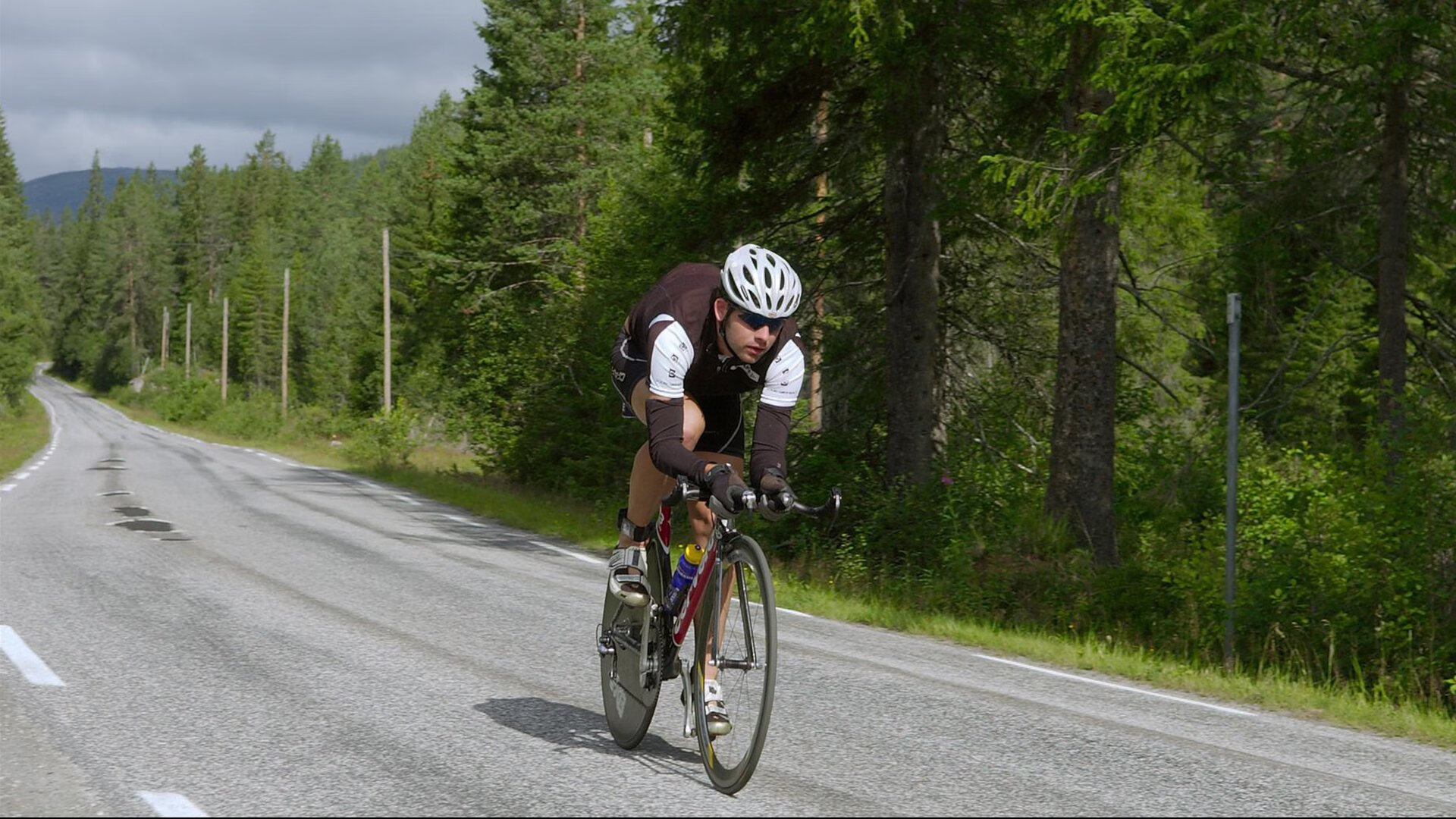 意甲焦点战之夜，奥纳纳成为胜负手，国米防线铸就胜利基石
