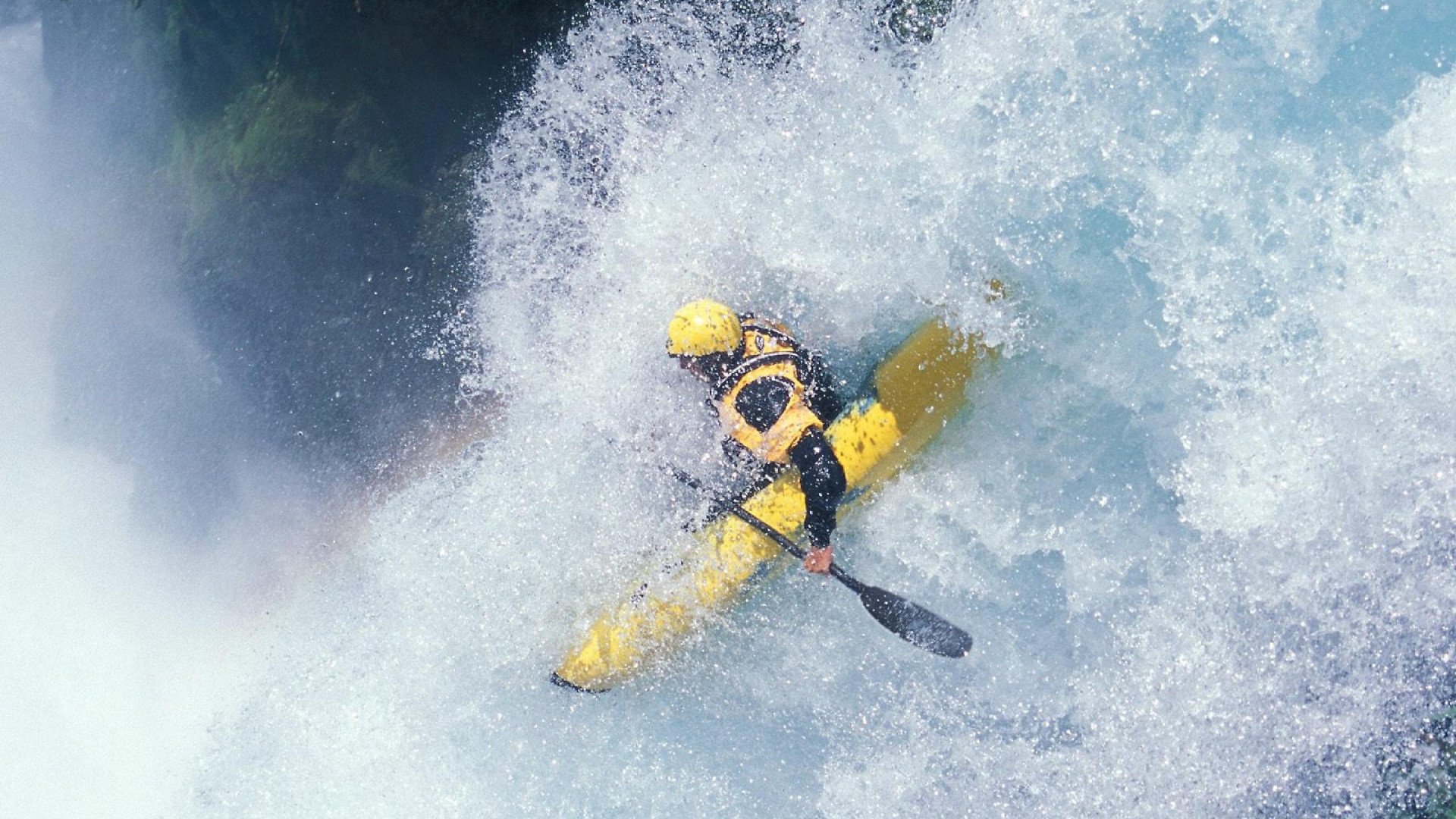 布伦森独舞撕裂防线,深圳队对阵雄鹿悬念早逝