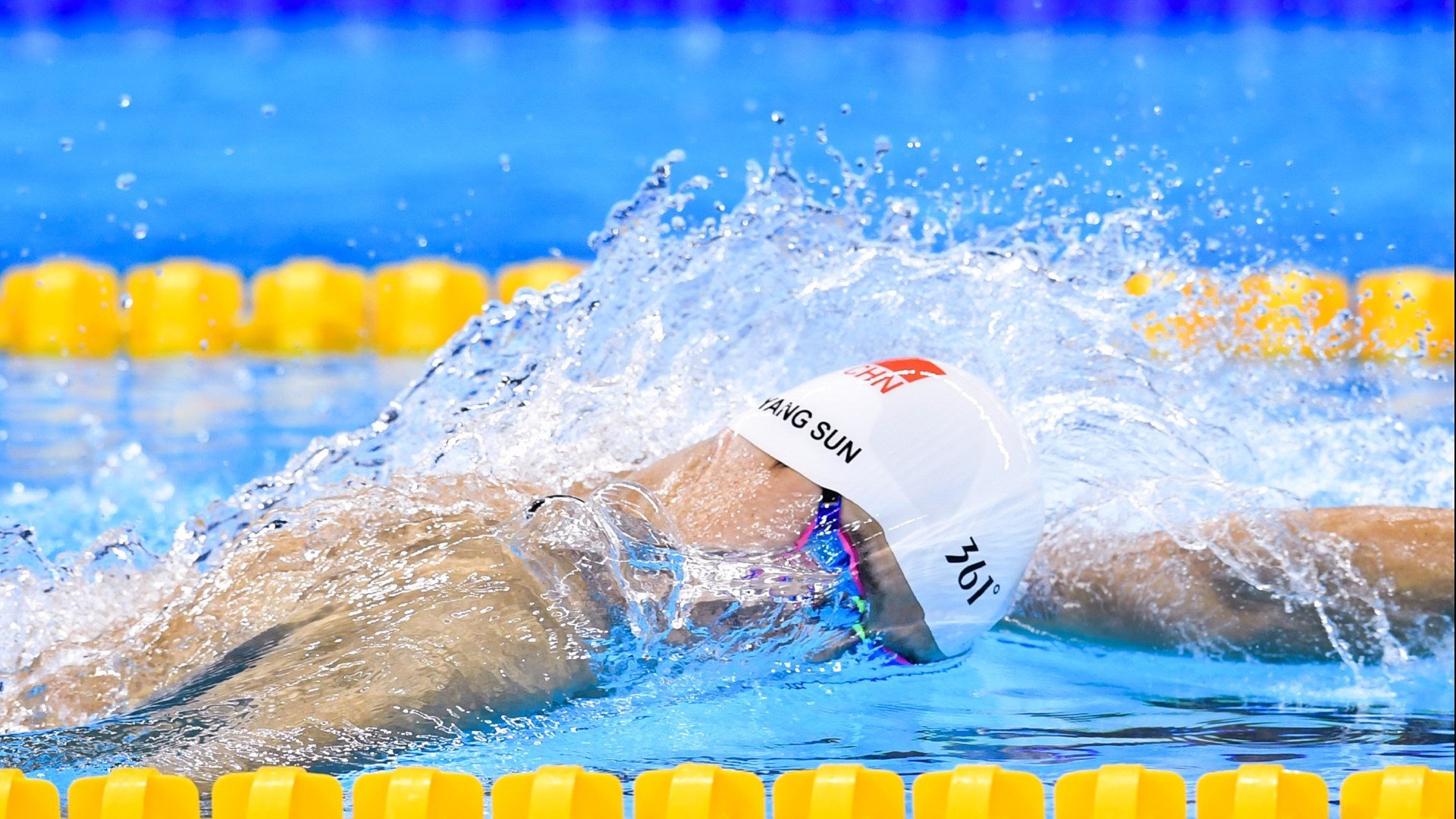 关键先生武切维奇!连续得分锁定胜局,北京队主场完胜爵士